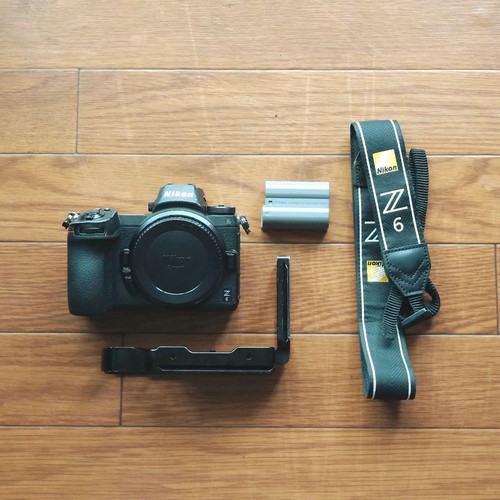 Nikon mirrorless camera - z6,