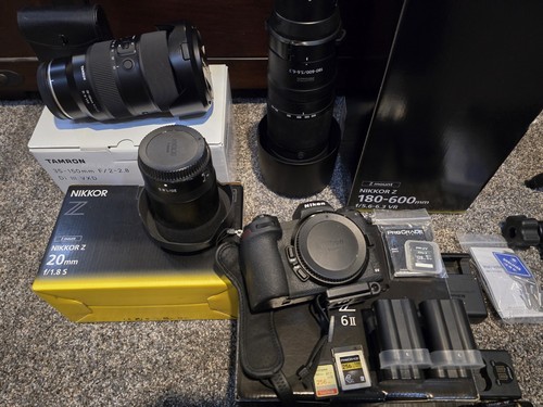 Nikon 6ii mirrorless camera - mirrorless,